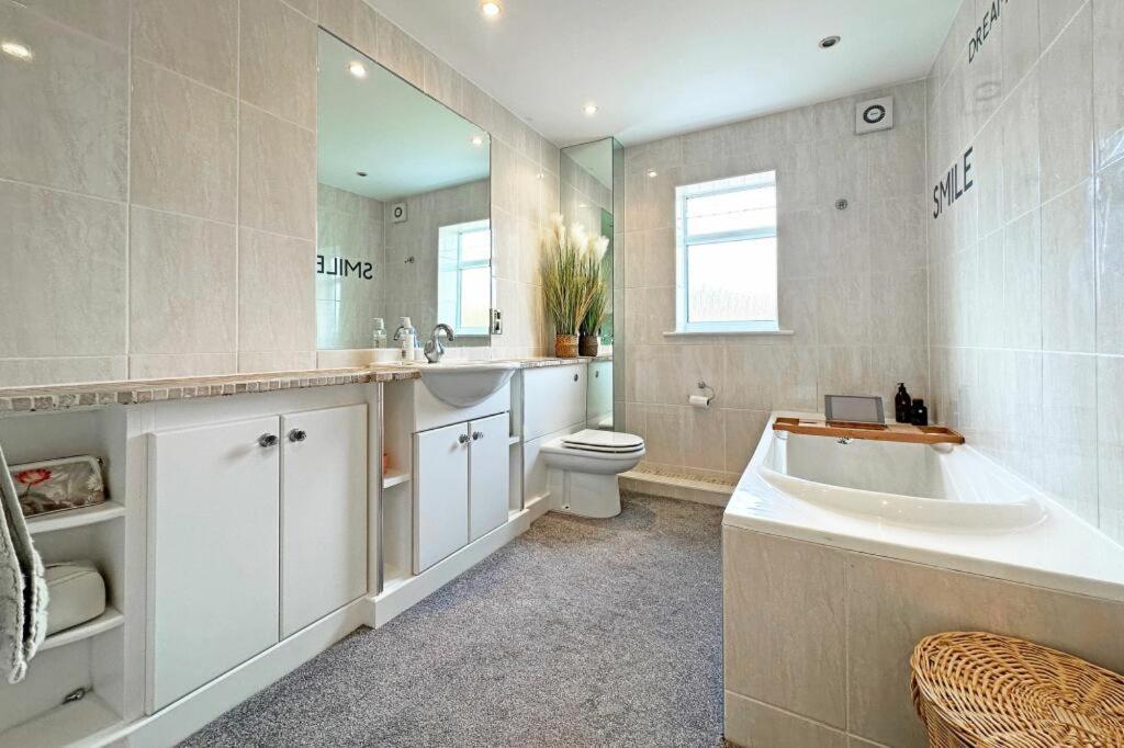 Bluebell House Home In Country Village. Nec/Stratford/Birmingham 솔리헐 외부 사진